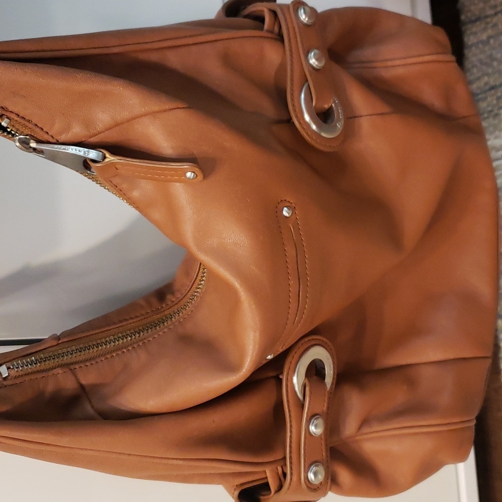 B. Makowsky Brown Leather Purse